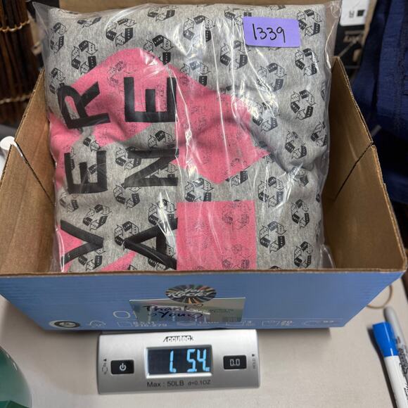 NWT Everlane L ReTrack Sweatshirt Oversized Recycled‎ Earth Day Gray Soft $98 - Picture 13 of 13